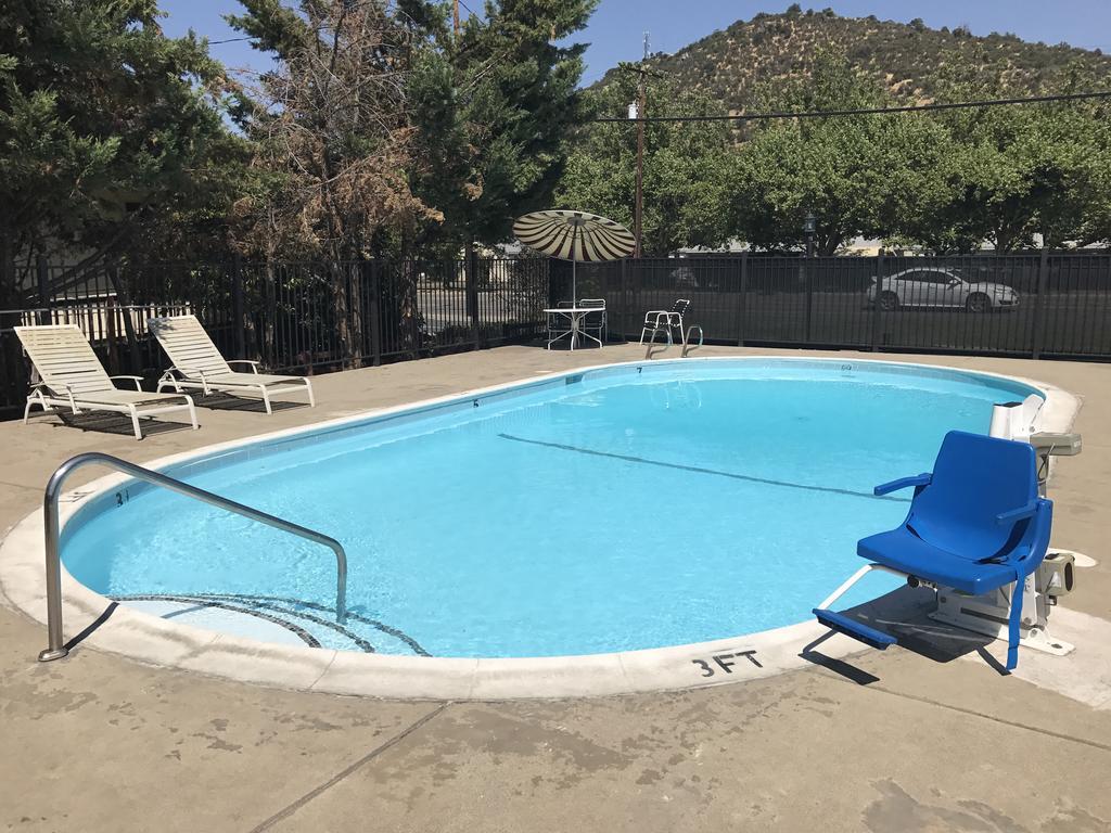Klamath Motor Lodge Yreka Esterno foto